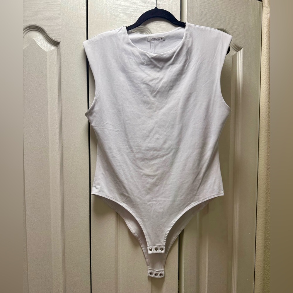 REORIA White Sleeveless Padded Shoulder Bodysuit Tank Top XL